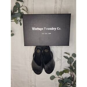 Vintage Foundry Florence Sandal in Black